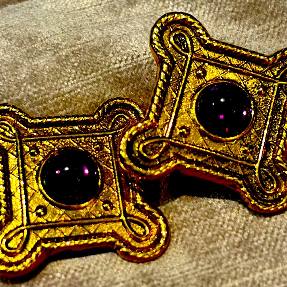 Vintage 90’s Florentine Gold & Purple Ornate Earrings Gripoix Clipons - Picture 2 of 6